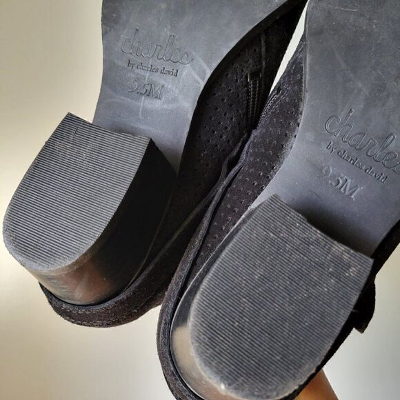 EUC CHARLES BY CHARLES DAVID BLACK BUCKLED GENUINE LEATHER BOOTIES SIZE 9.5 WMNS - Picture 15 of 16